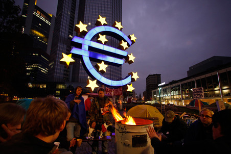 Агентство Moody's пересмотрит рейтинги лидеров еврозоны